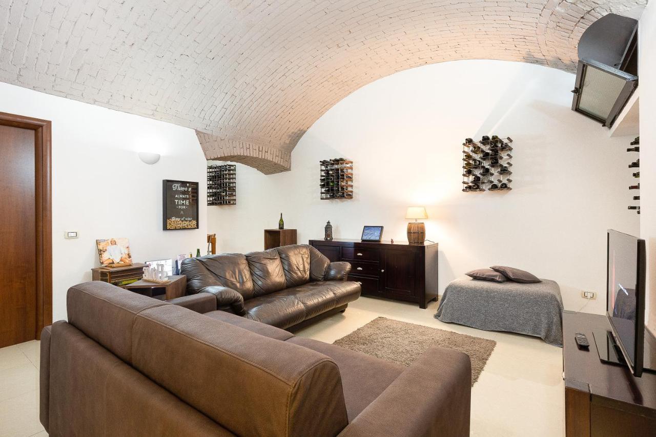 Apartamento La Cantinetta Di - The Wine Cave In Milan, Huge 110sqm Next To Station *